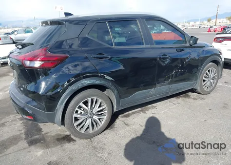 2021 Nissan Kicks Sv Xtronic Cvt z USA, uszkodzony, nr VIN 3N1CP5CV5ML468251